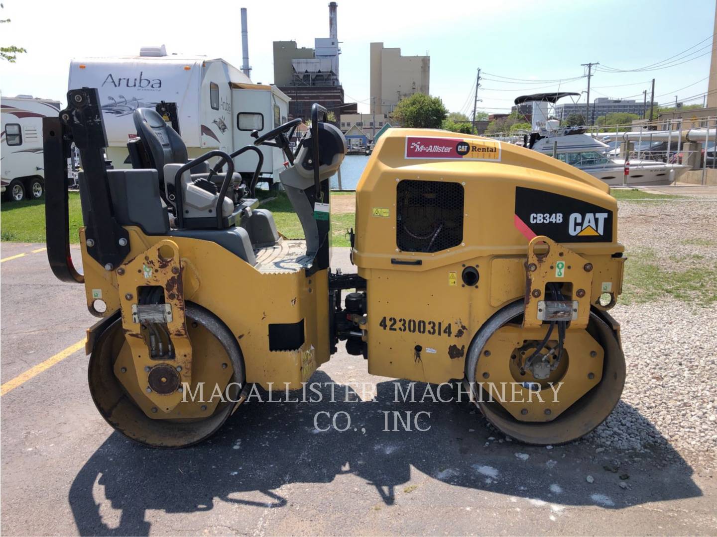 2015 Caterpillar CB34B Vibratory Double