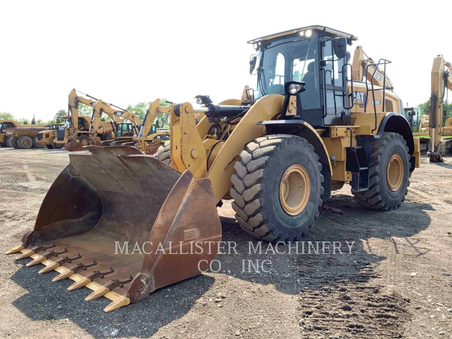 2017 Caterpillar 950M Wheel Loader