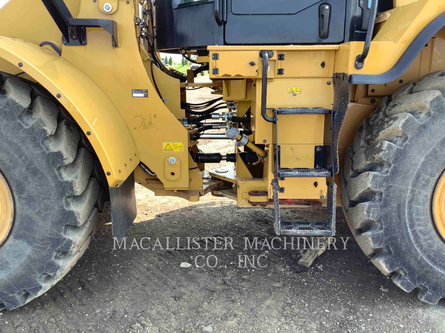 2017 Caterpillar 950M Wheel Loader