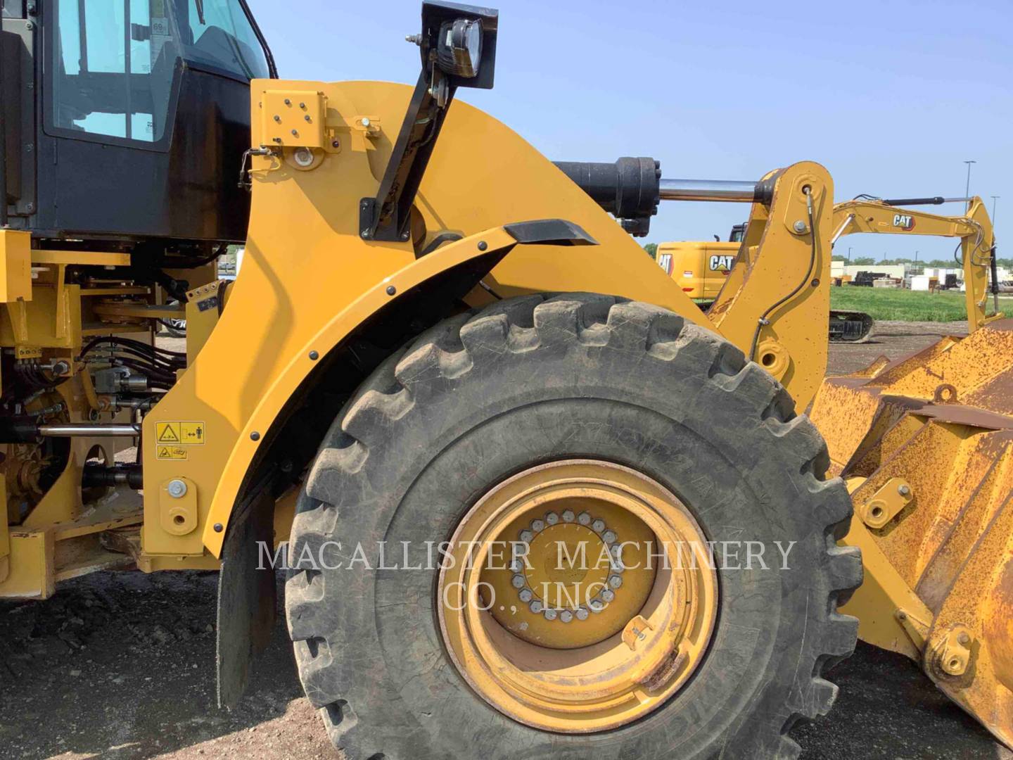 2017 Caterpillar 950M Wheel Loader