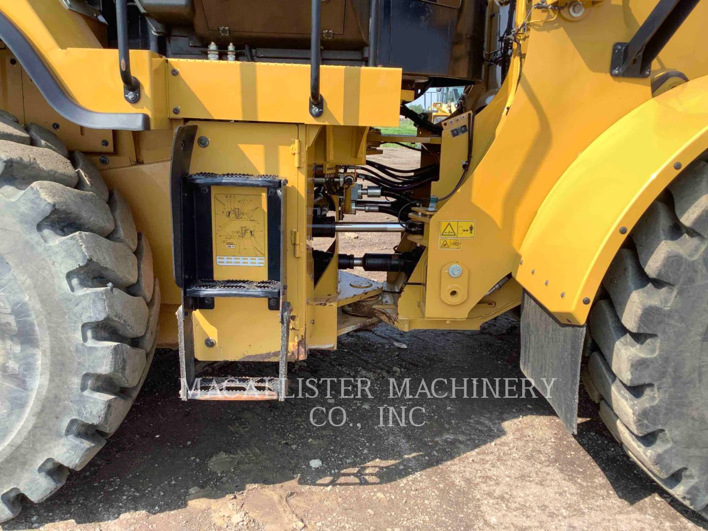 2017 Caterpillar 950M Wheel Loader