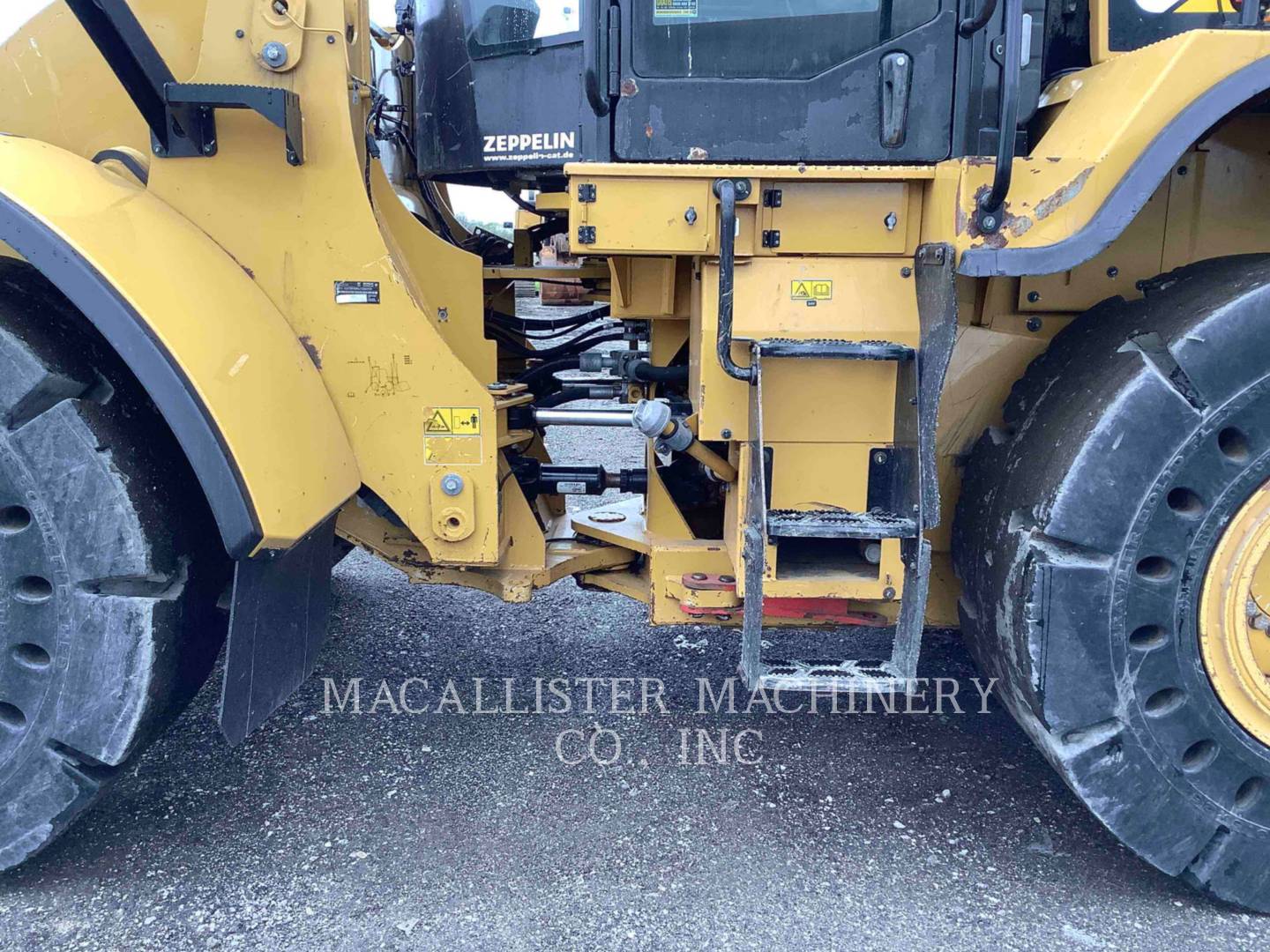 2017 Caterpillar 950M Wheel Loader