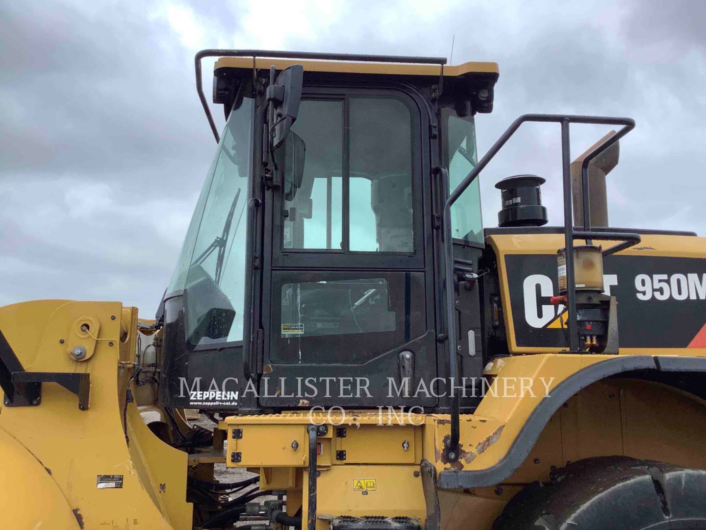 2017 Caterpillar 950M Wheel Loader