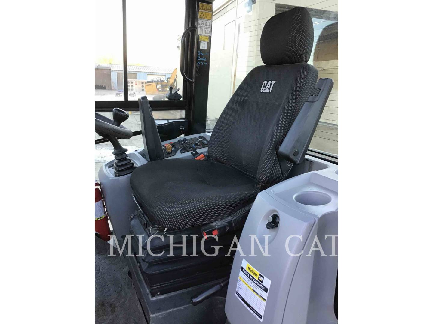 2019 Caterpillar 908M A Wheel Loader