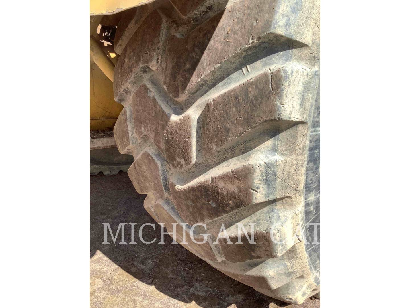 2001 Caterpillar 627G Wheel Tractor