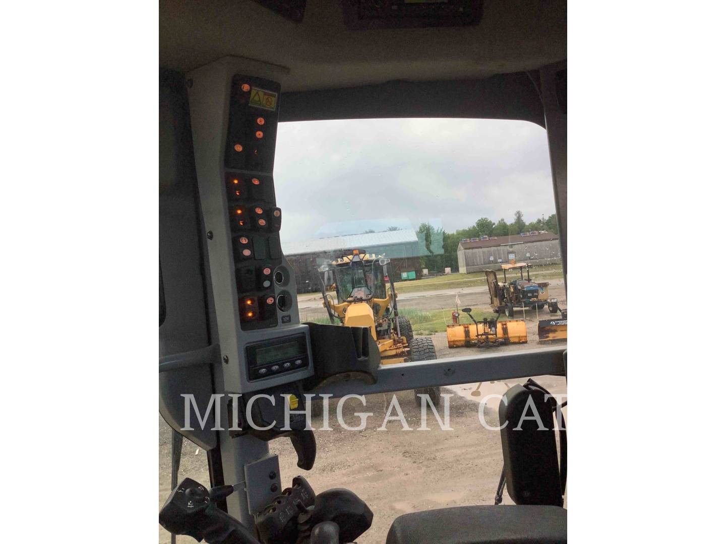 2010 Caterpillar 160M Grader - Road