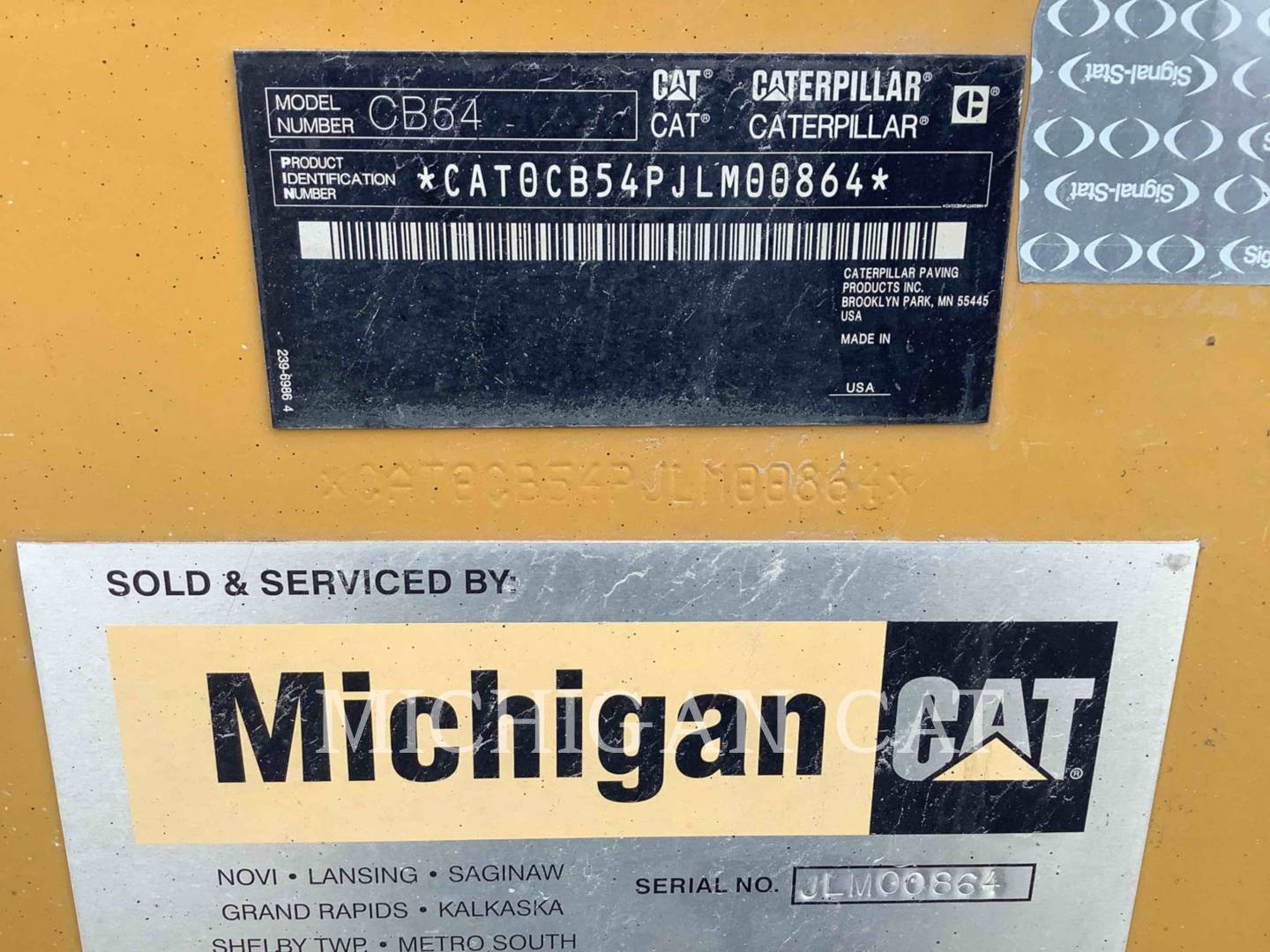 2013 Caterpillar CB54 Vibratory Double