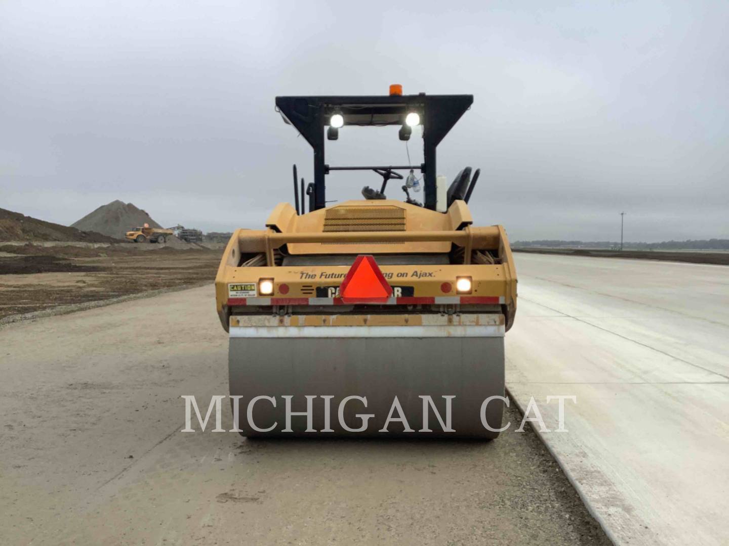 2013 Caterpillar CB54 Vibratory Double