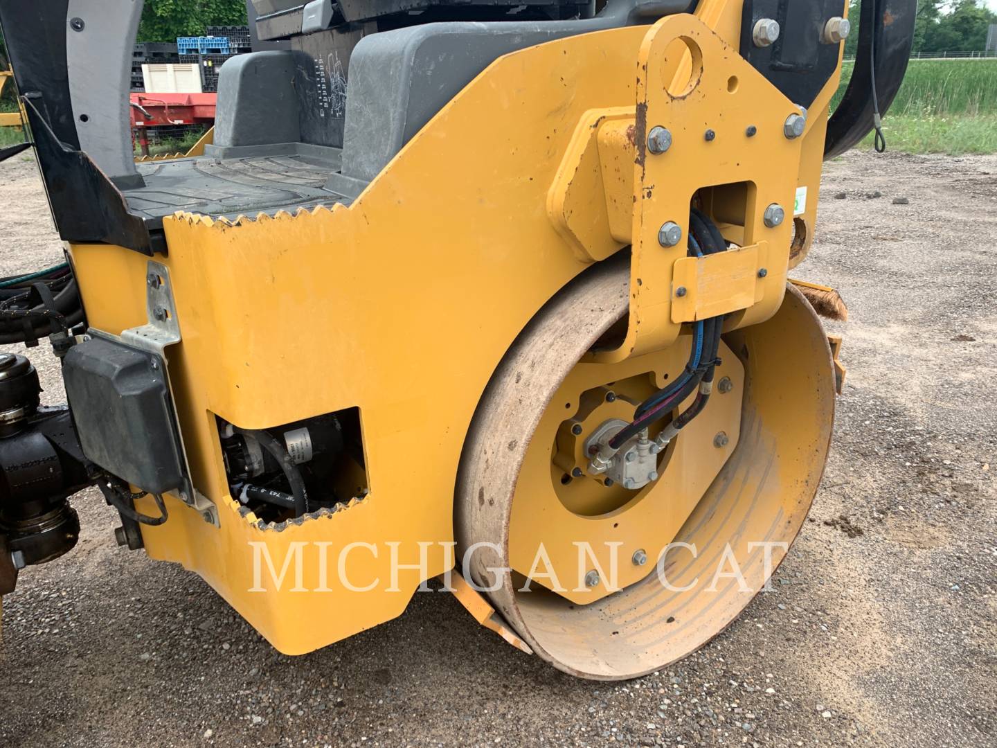 2019 Caterpillar CB34B Vibratory Single