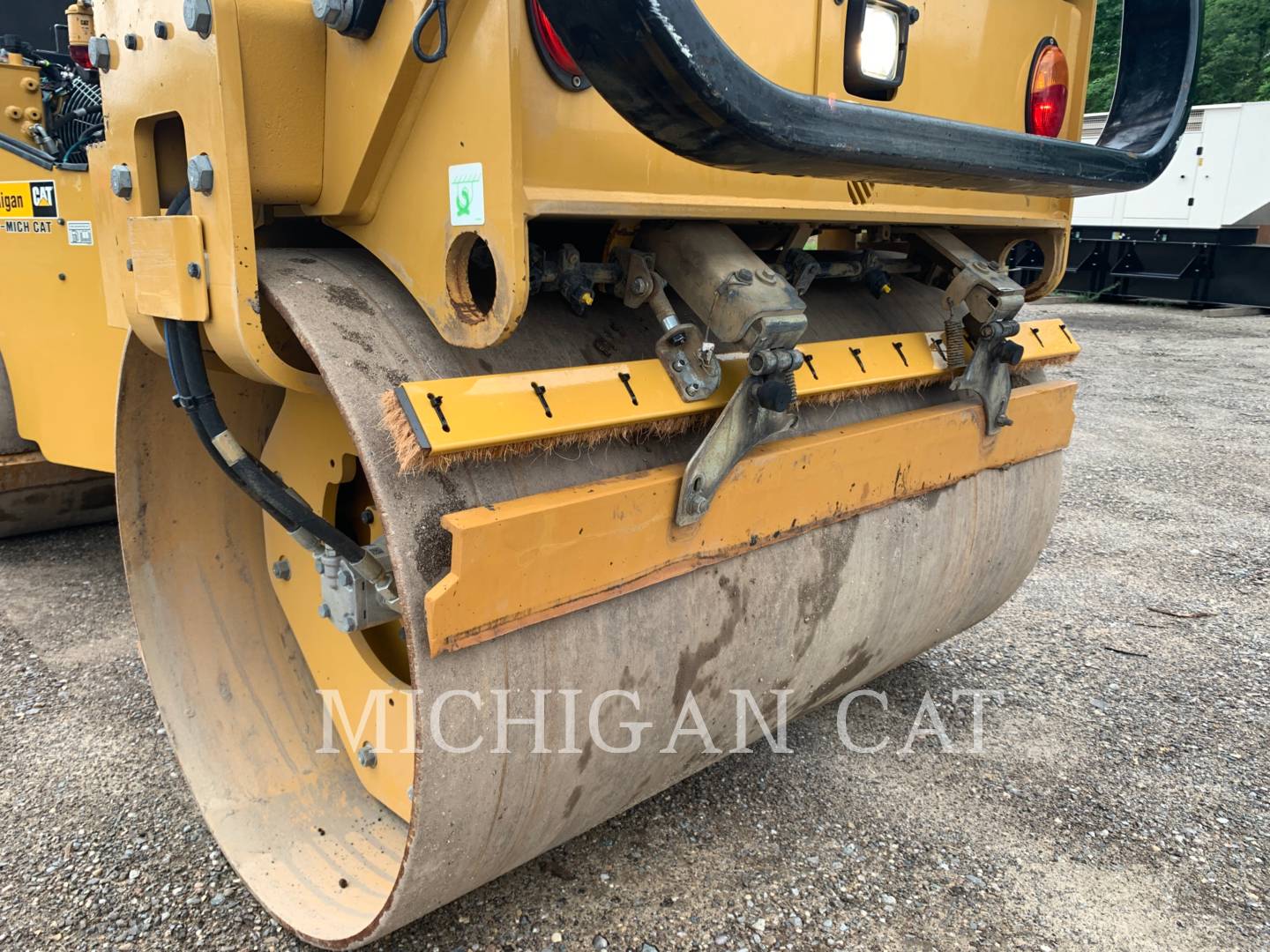 2019 Caterpillar CB34B Vibratory Single