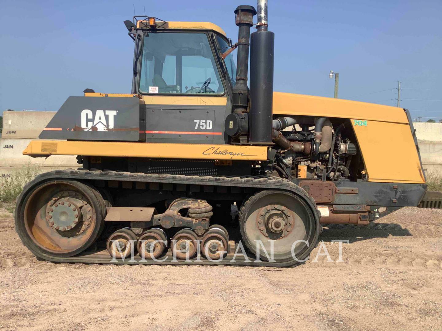 1996 Caterpillar CH75D Tractor