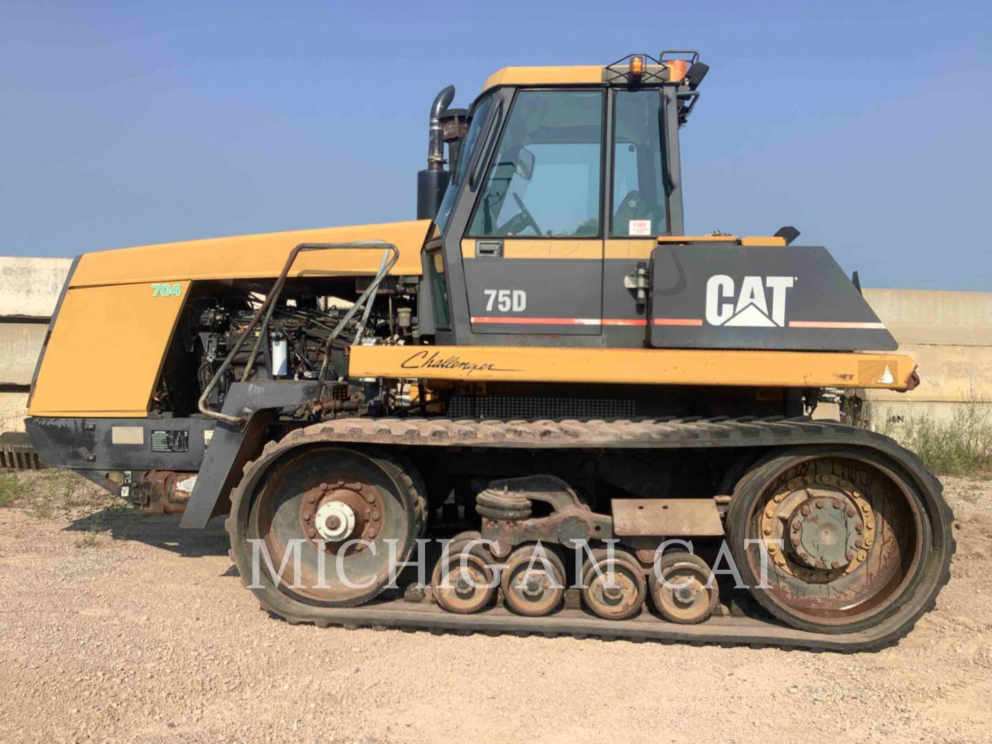 1996 Caterpillar CH75D Tractor