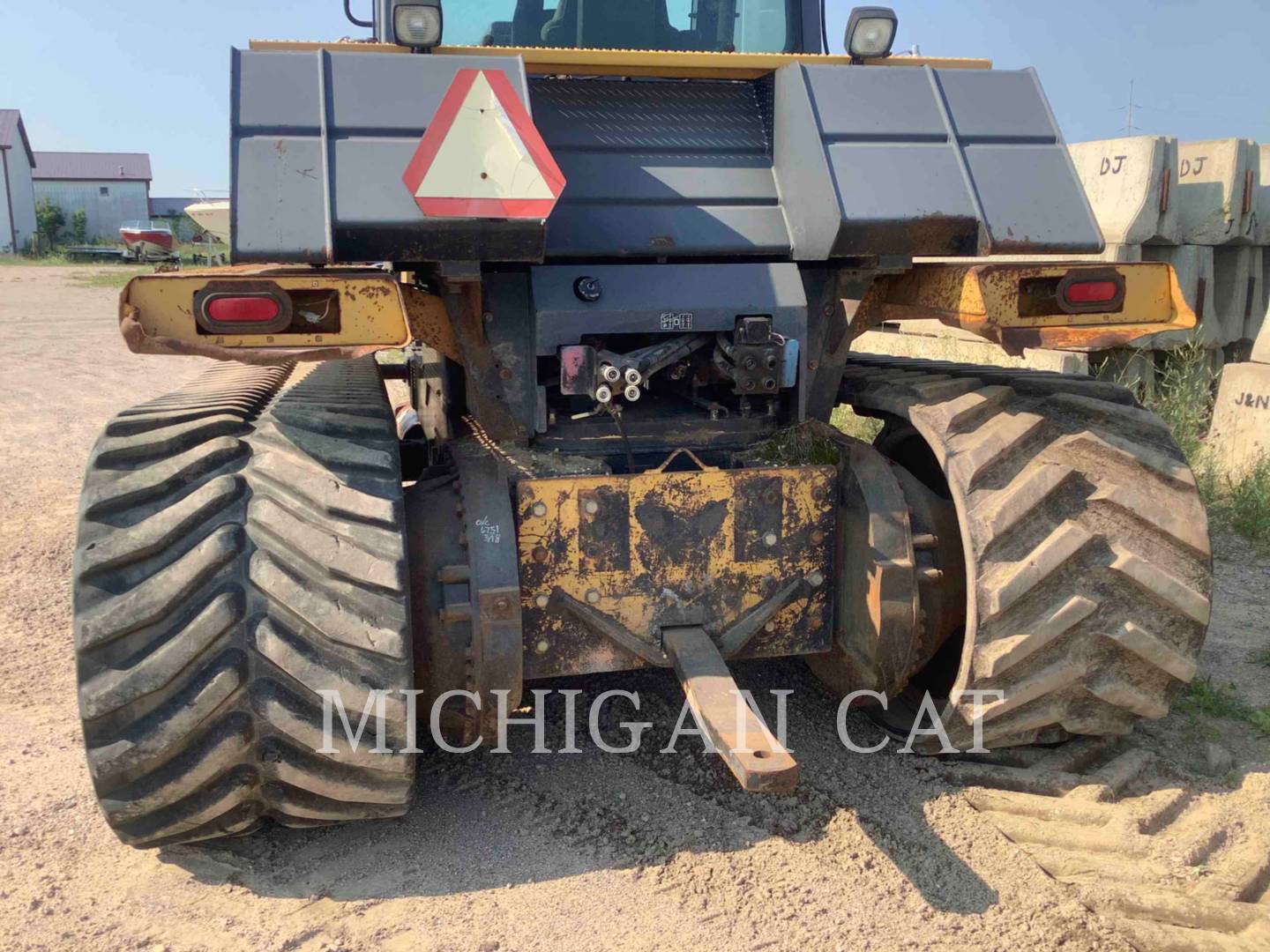 1996 Caterpillar CH75D Tractor