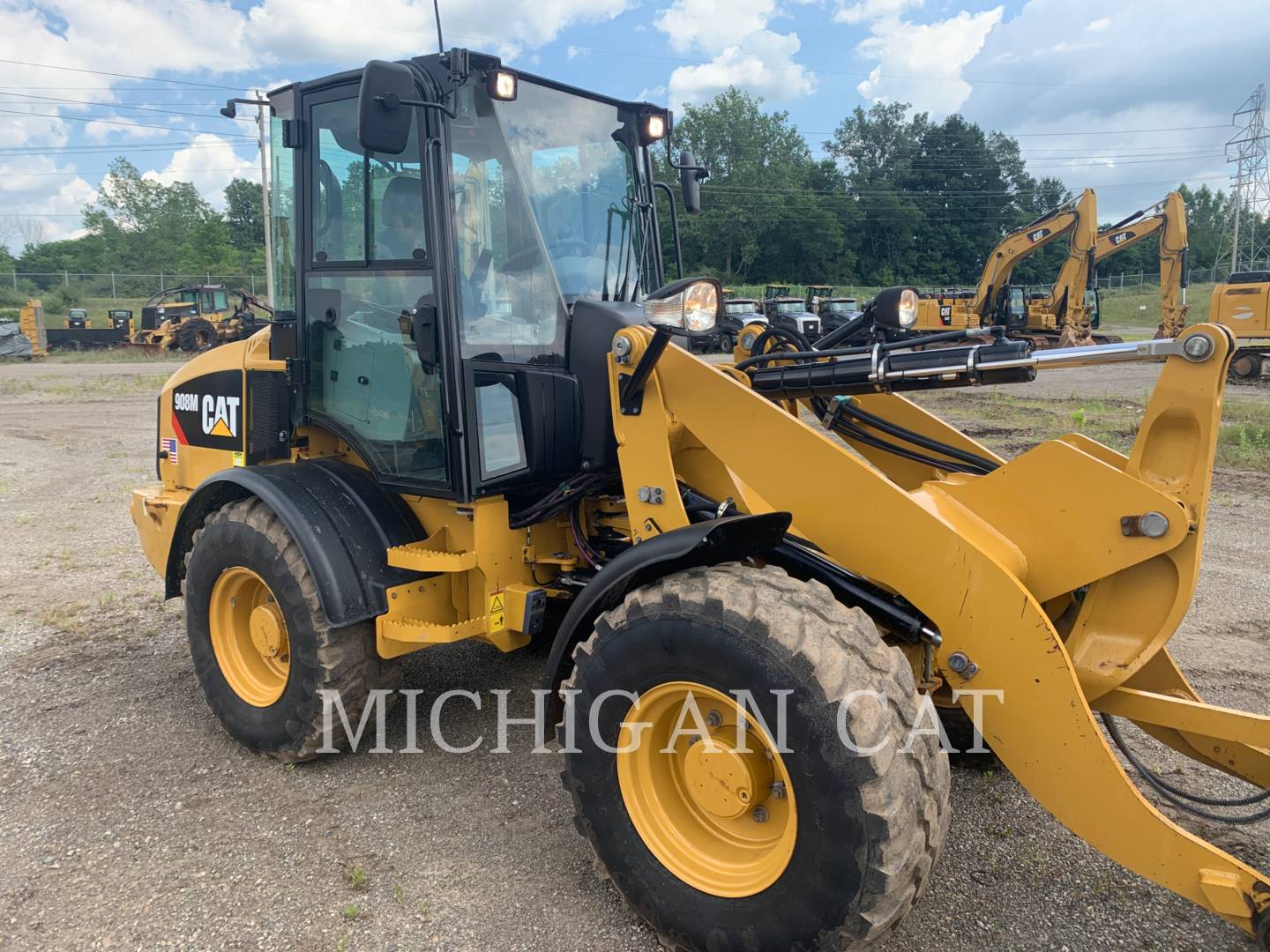 2018 Caterpillar 908M A Wheel Loader