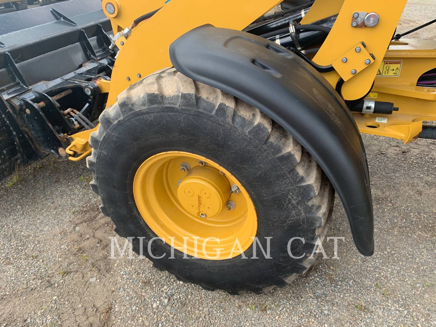 2018 Caterpillar 908M A Wheel Loader