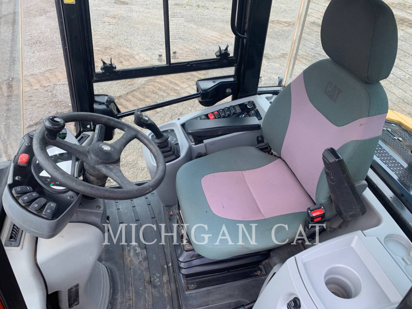 2018 Caterpillar 908M A Wheel Loader