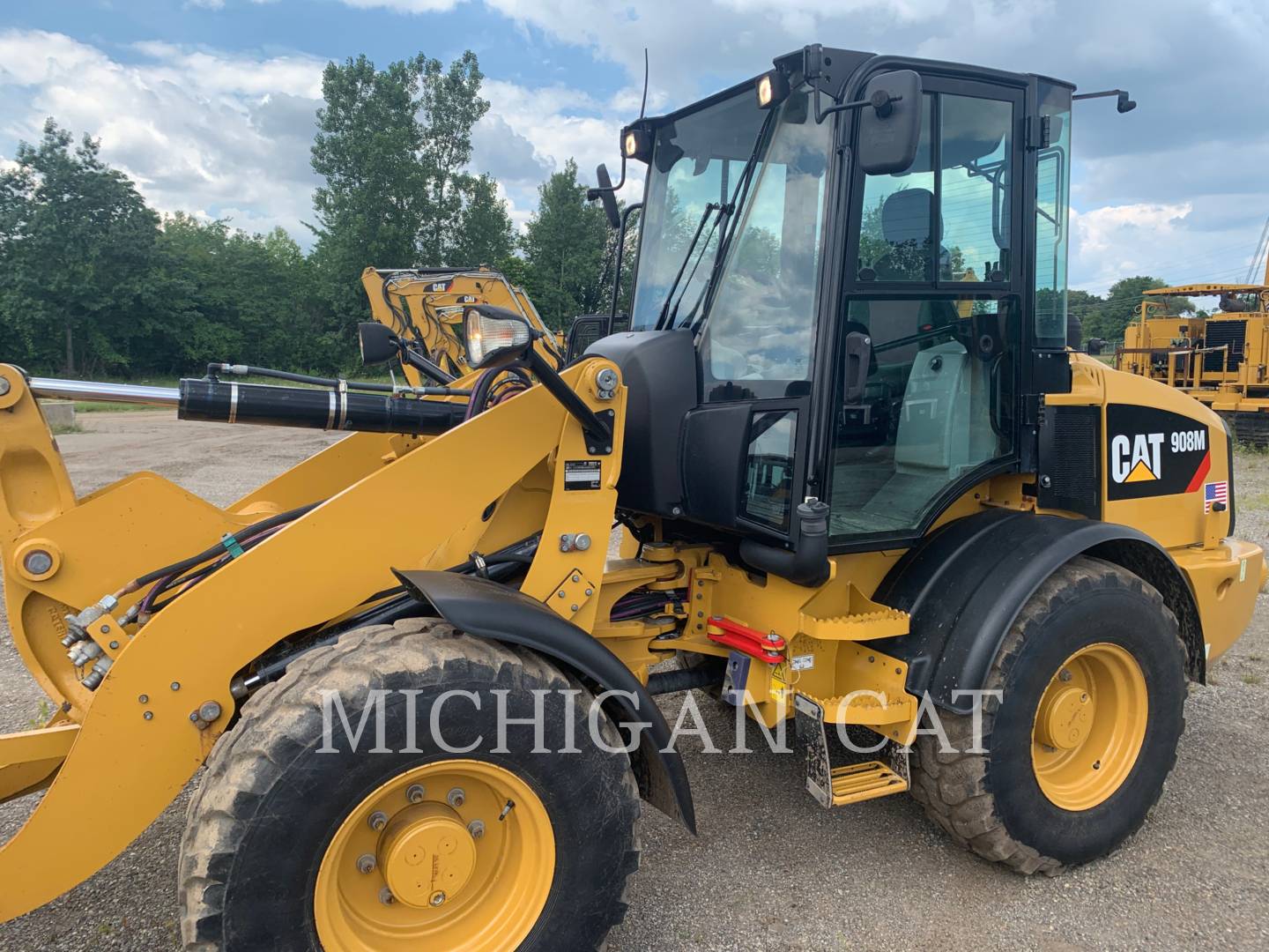 2018 Caterpillar 908M A Wheel Loader