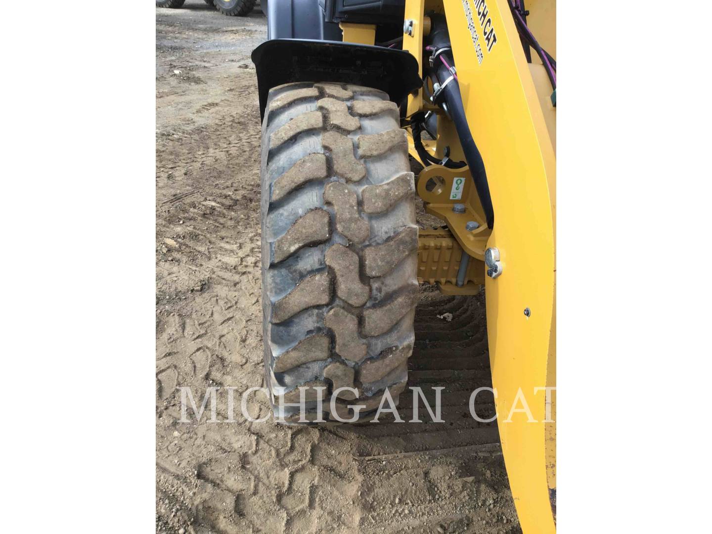 2019 Caterpillar 908M A Wheel Loader