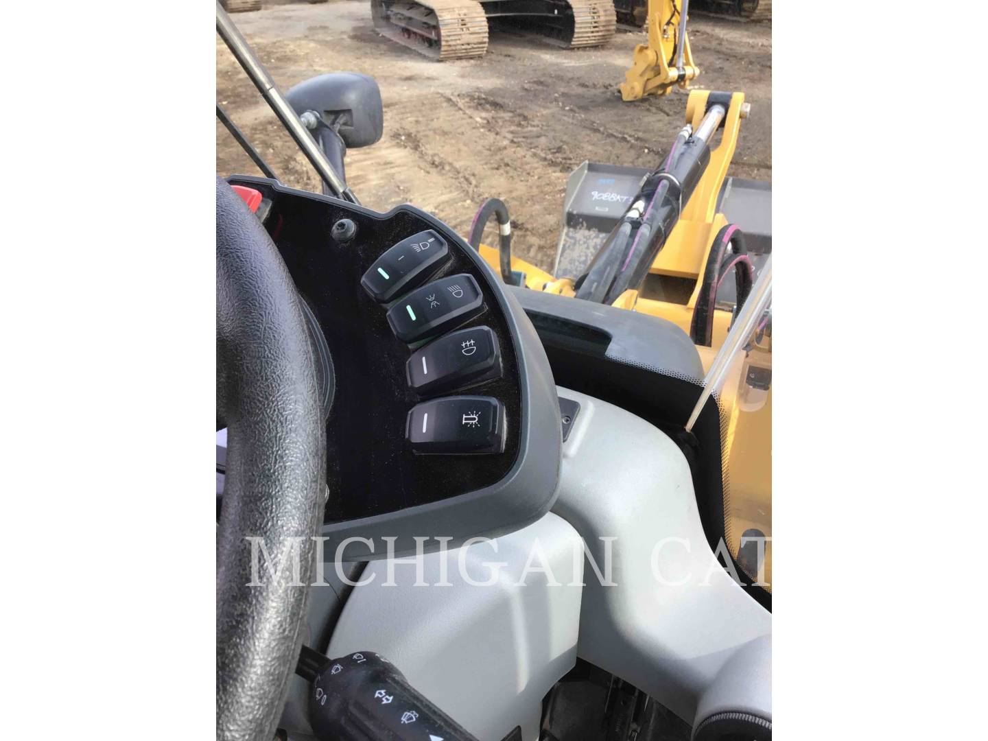 2019 Caterpillar 908M A Wheel Loader