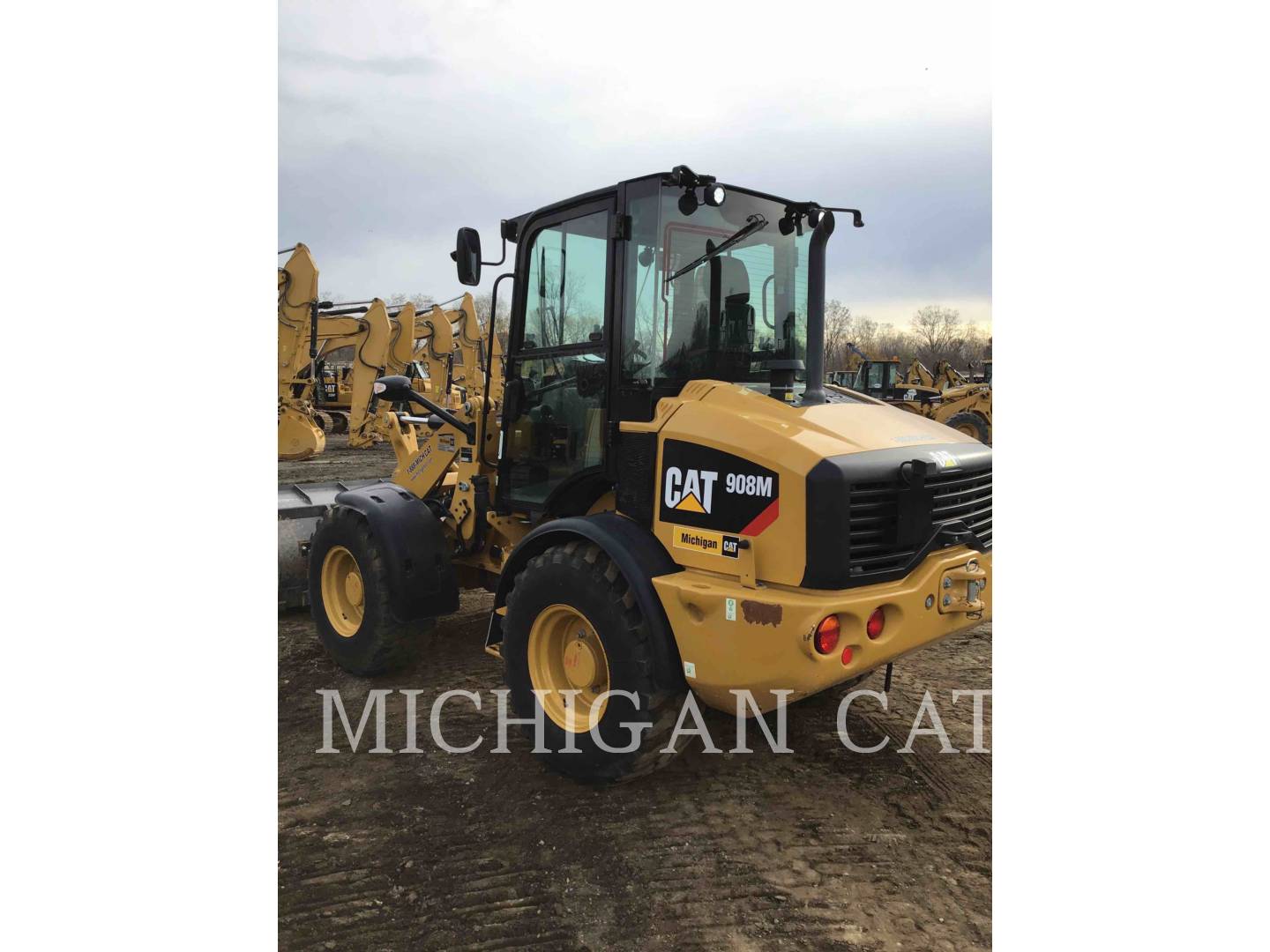 2019 Caterpillar 908M A Wheel Loader