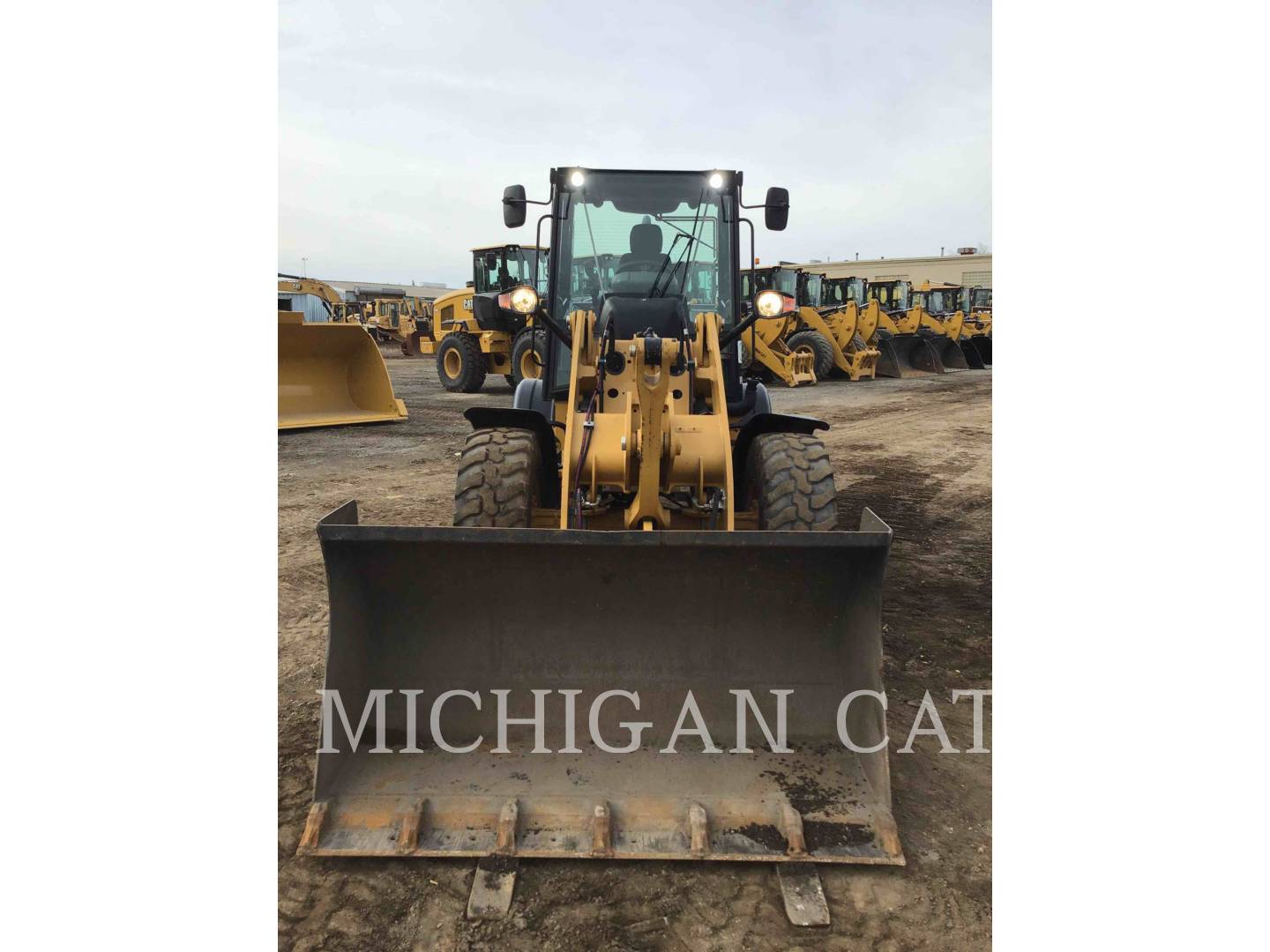 2019 Caterpillar 908M A Wheel Loader