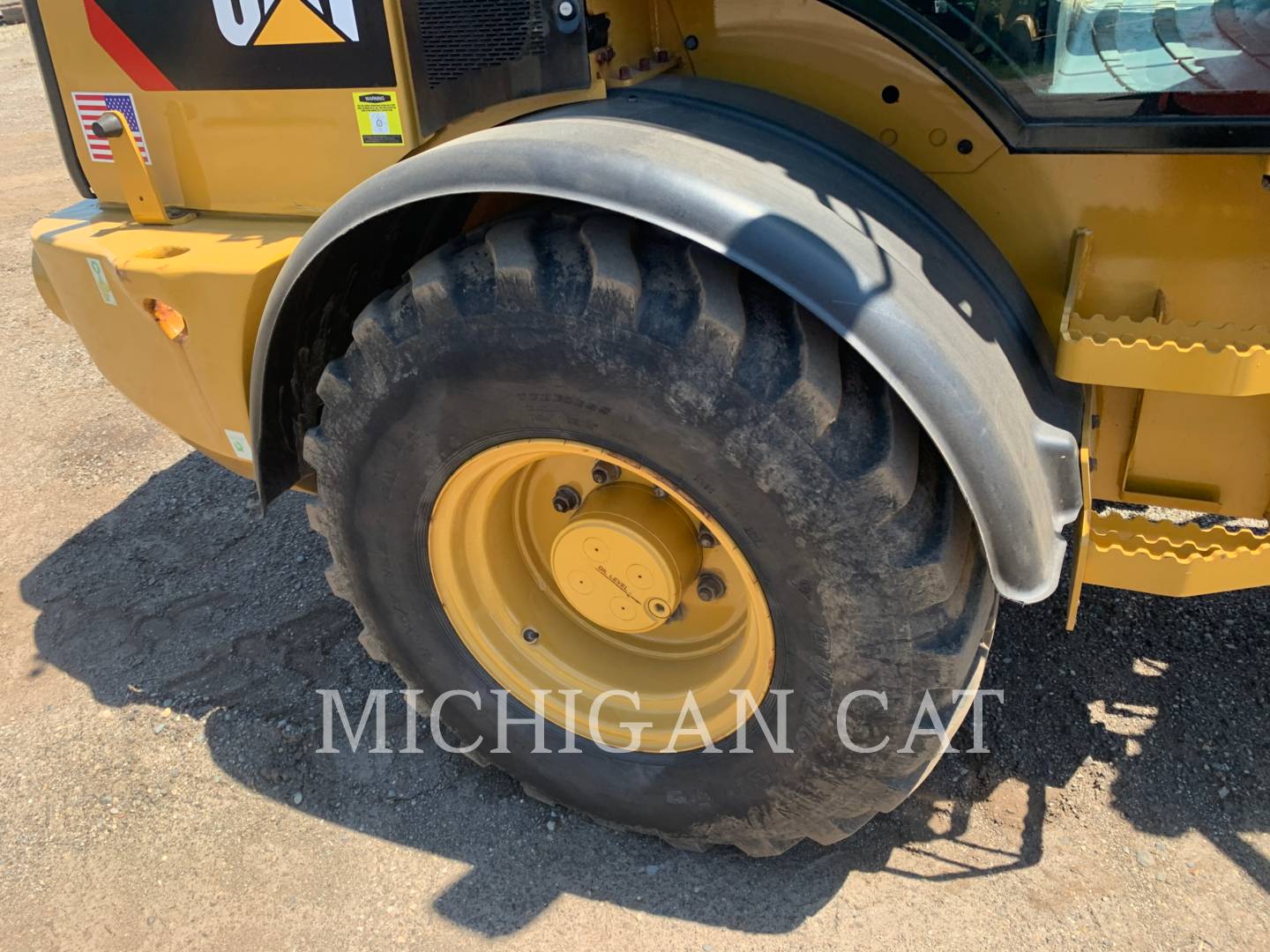 2018 Caterpillar 908M AR Wheel Loader