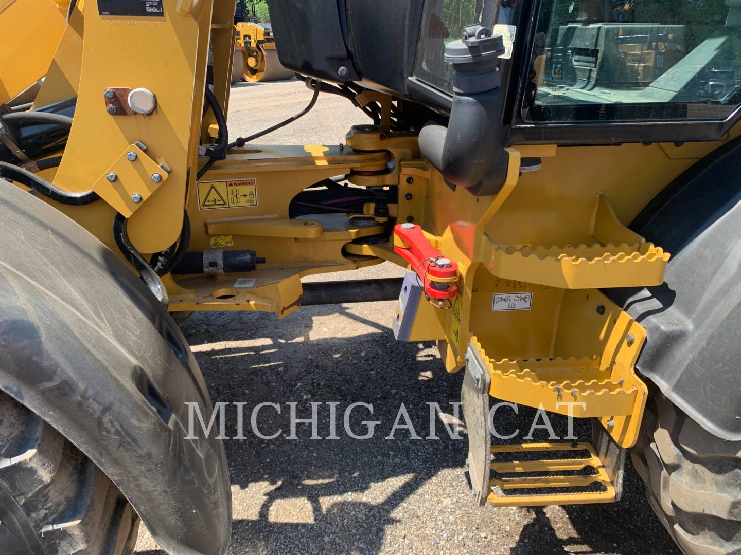 2018 Caterpillar 908M AR Wheel Loader