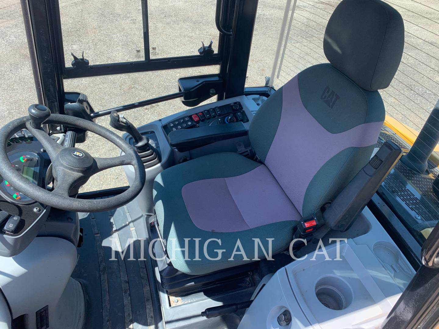 2018 Caterpillar 908M AR Wheel Loader