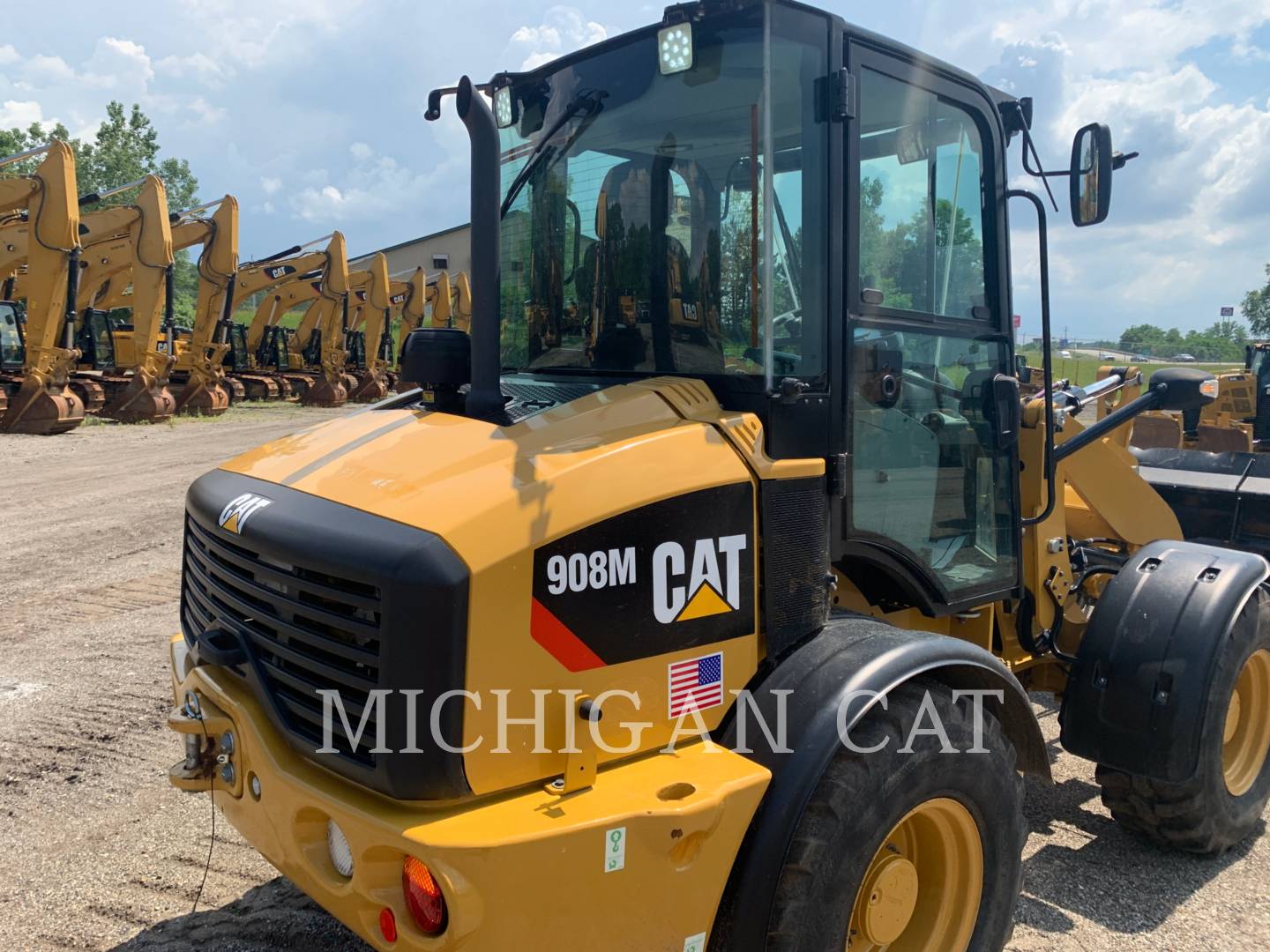 2018 Caterpillar 908M A Wheel Loader