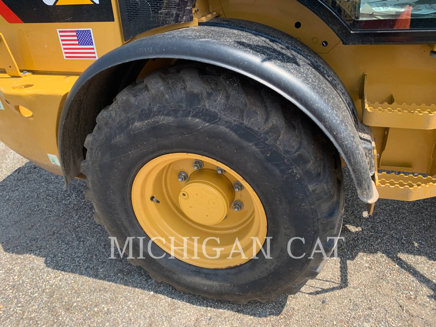 2018 Caterpillar 908M A Wheel Loader