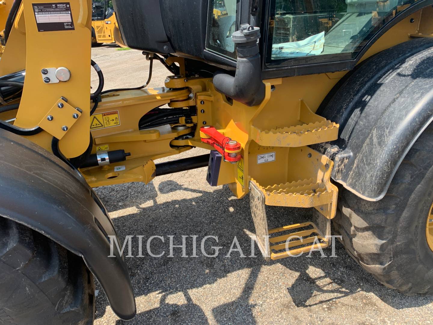 2018 Caterpillar 908M A Wheel Loader