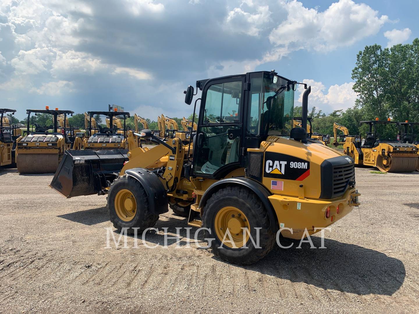 2018 Caterpillar 908M A Wheel Loader