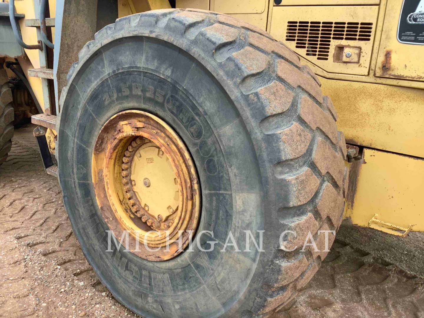 1999 Komatsu WA500 Wheel Loader