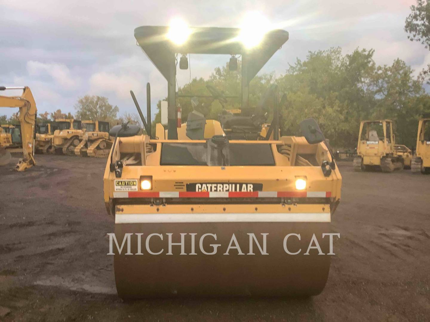 2013 Caterpillar CB54 XW Vibratory Double