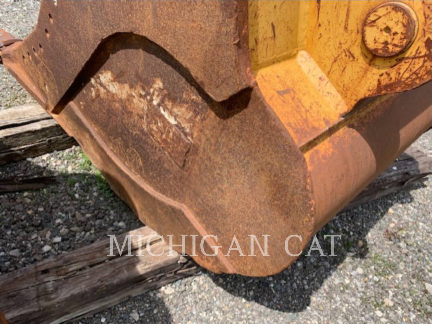 2012 Caterpillar TB 48" HDBKT Bucket