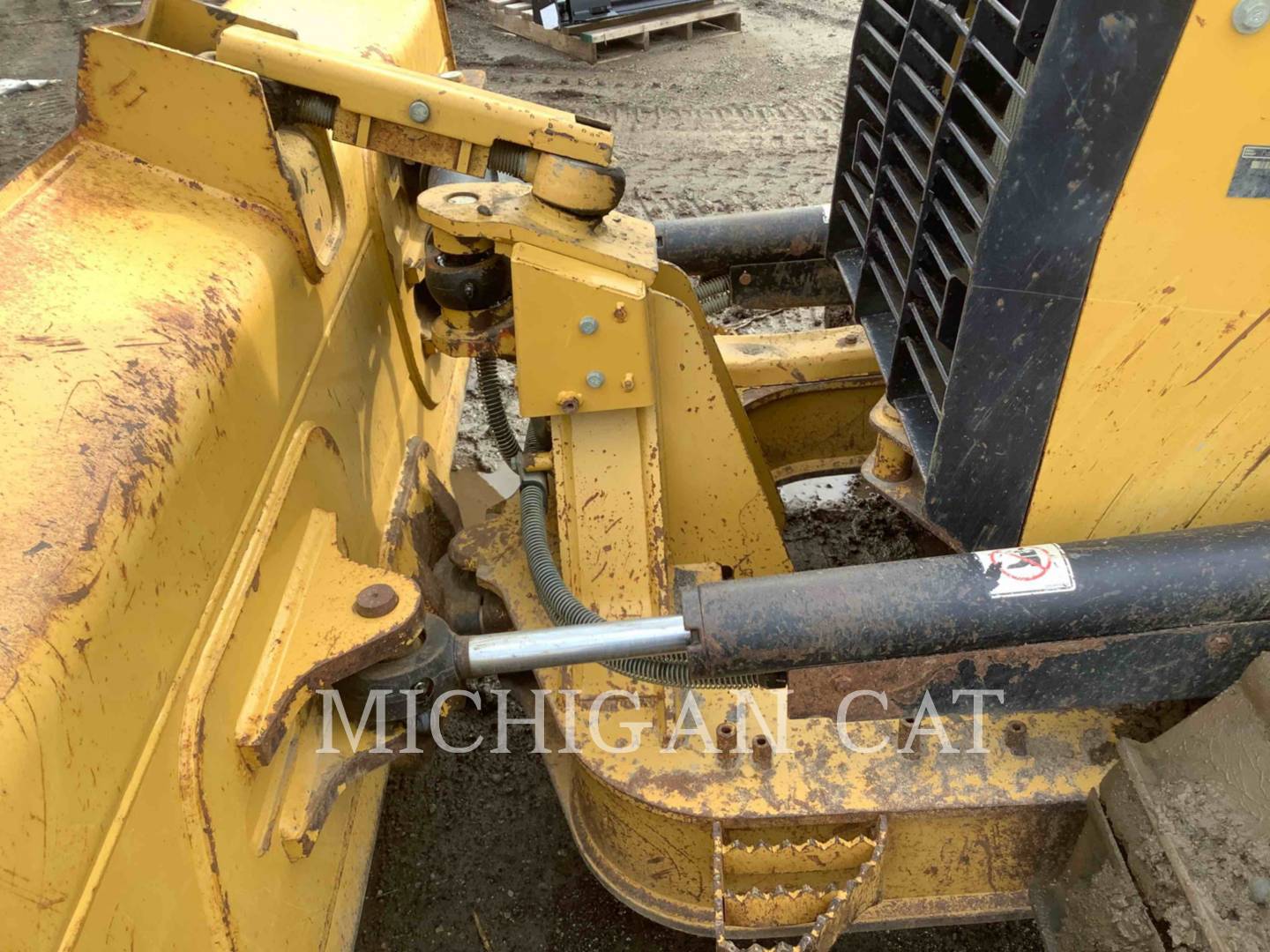 2014 Caterpillar D4K2X Dozer