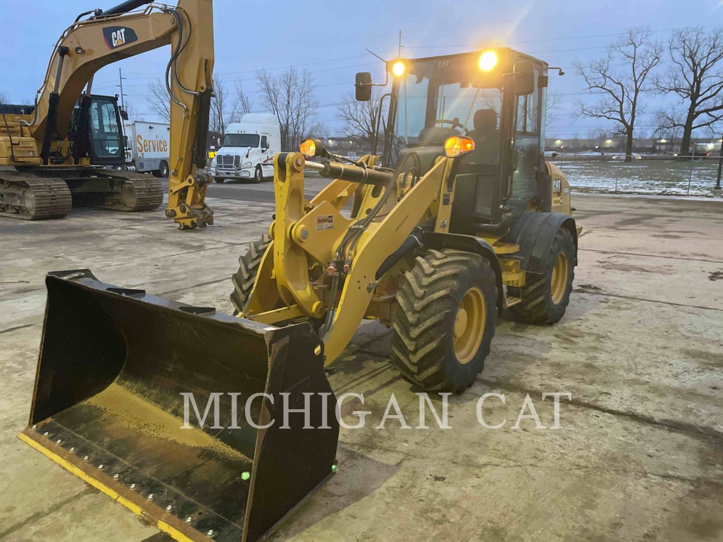 2020 Caterpillar 908M A Wheel Loader