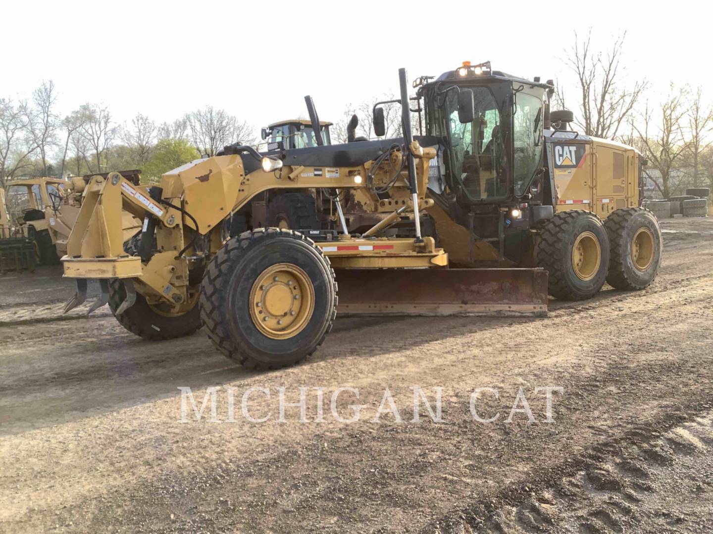 2017 Caterpillar 140M3 AWD Grader - Road