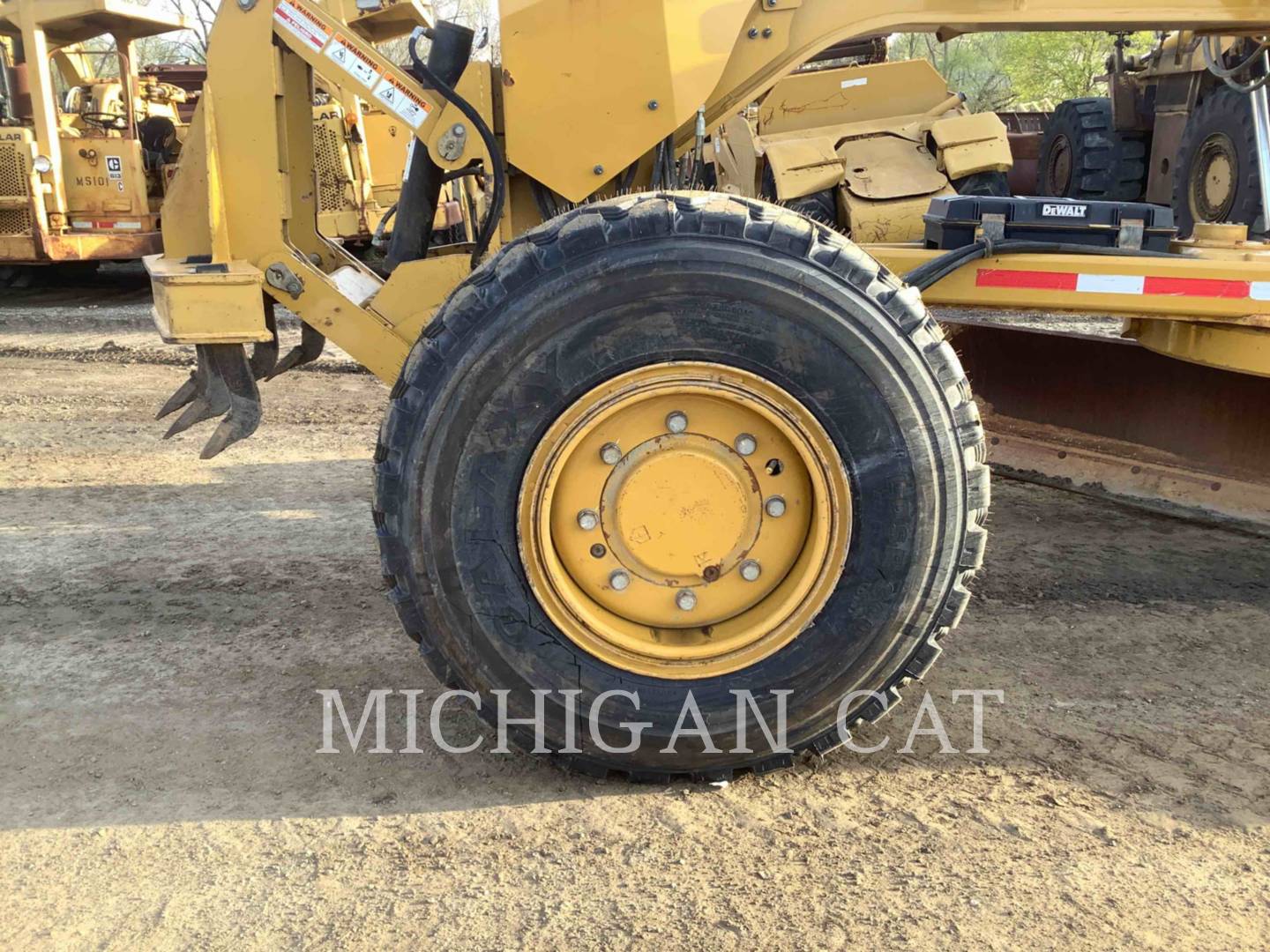 2017 Caterpillar 140M3 AWD Grader - Road