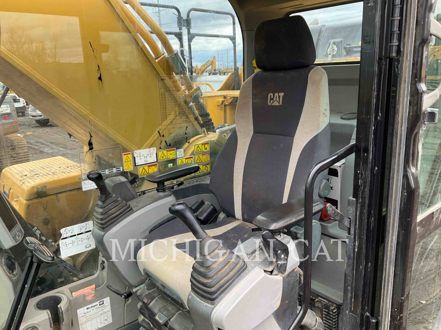 2017 Caterpillar 349FL Q+ Excavator