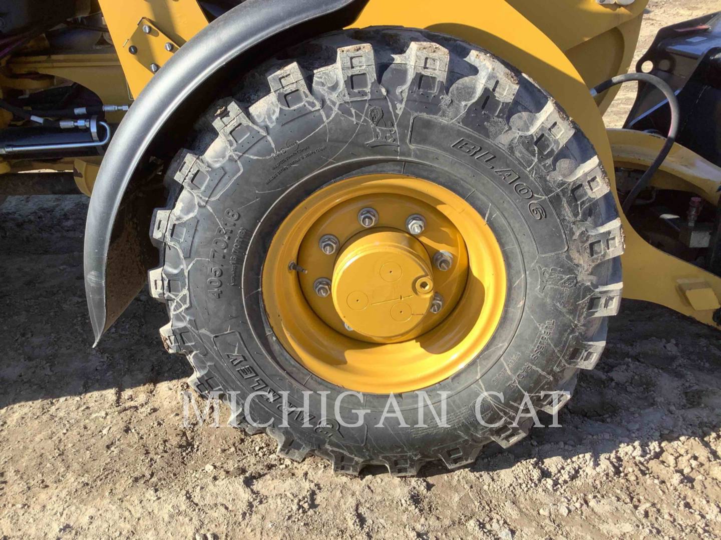 2021 Caterpillar 906M A Wheel Loader