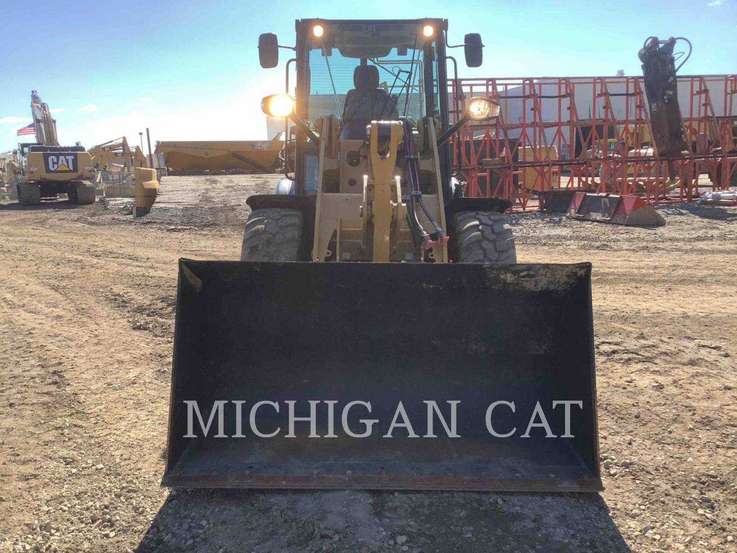 2021 Caterpillar 906M A Wheel Loader