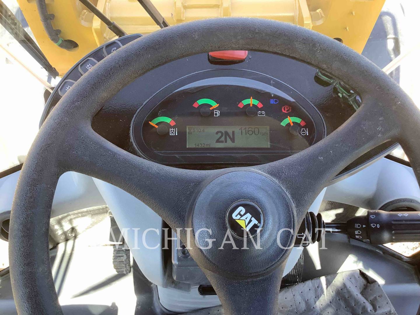 2021 Caterpillar 906M A Wheel Loader