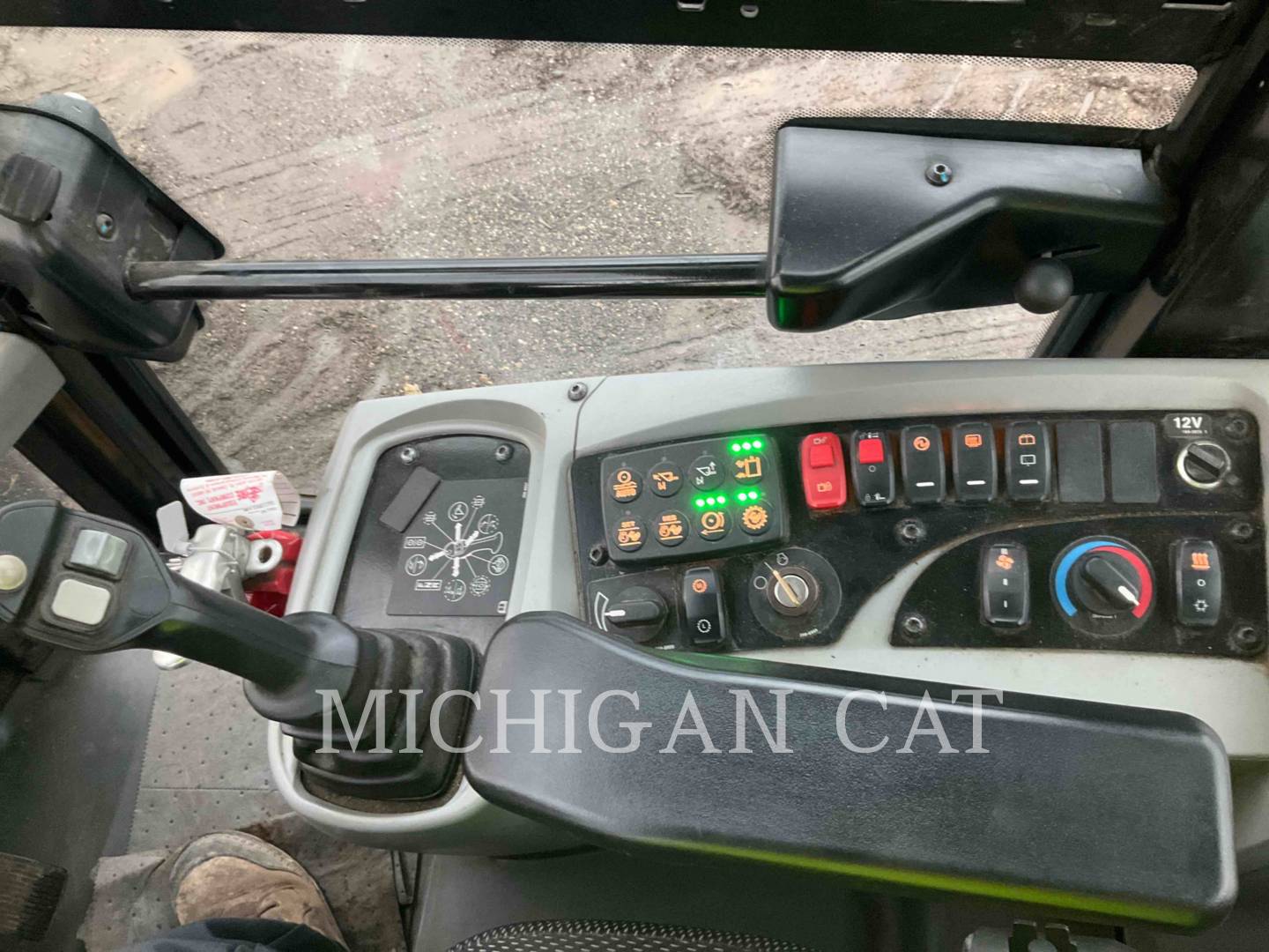 2020 Caterpillar 908M AR Wheel Loader