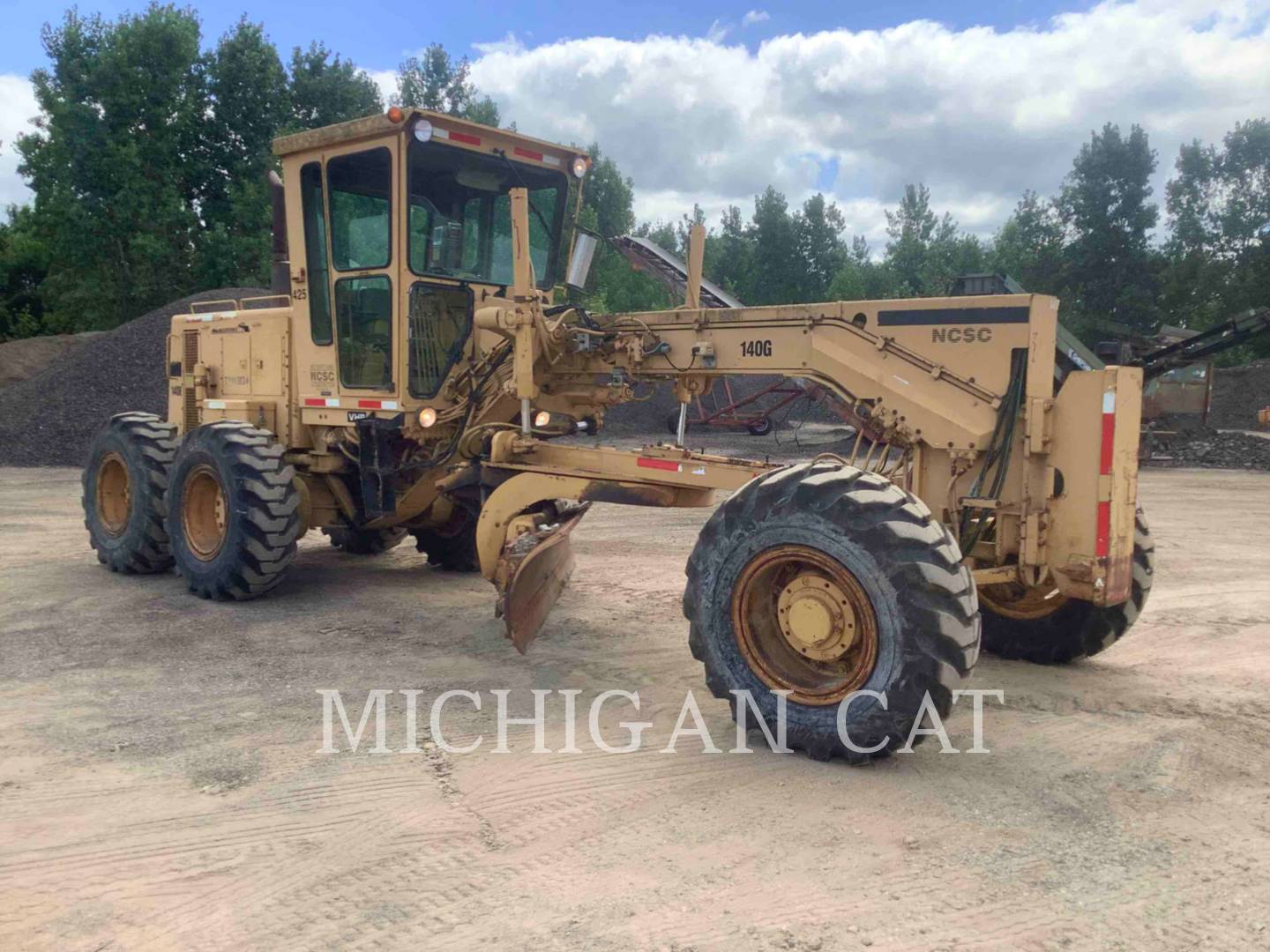 1990 Caterpillar 140G Grader - Road