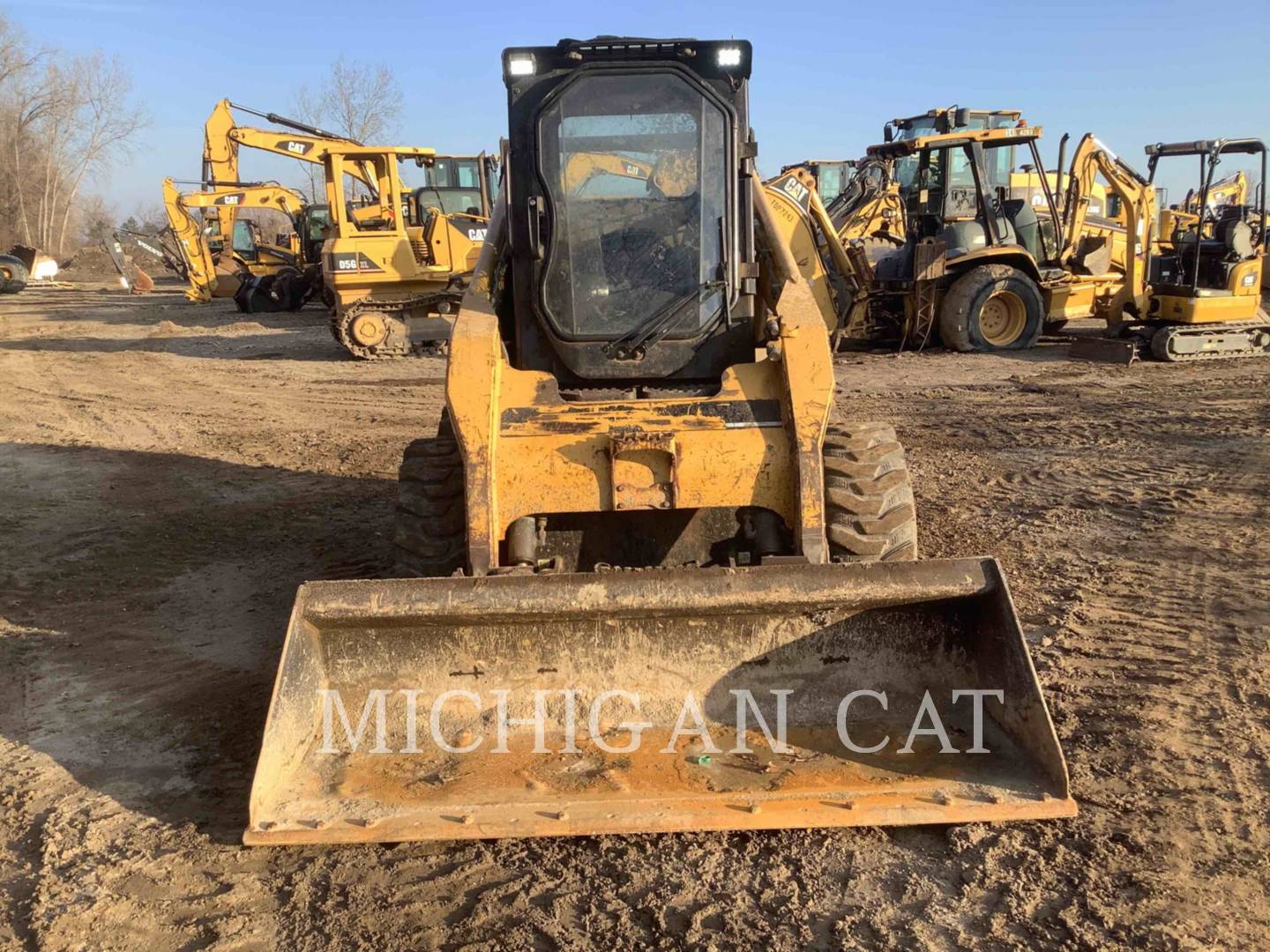 2005 Caterpillar 252B + Skid Steer Loader