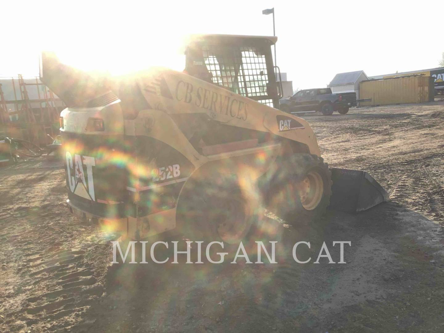 2005 Caterpillar 252B + Skid Steer Loader