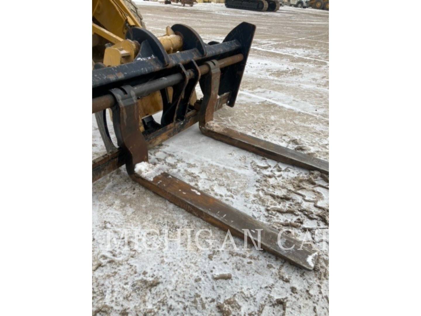 2014 Caterpillar MWLFQ 60" CONFRK Pallet Fork