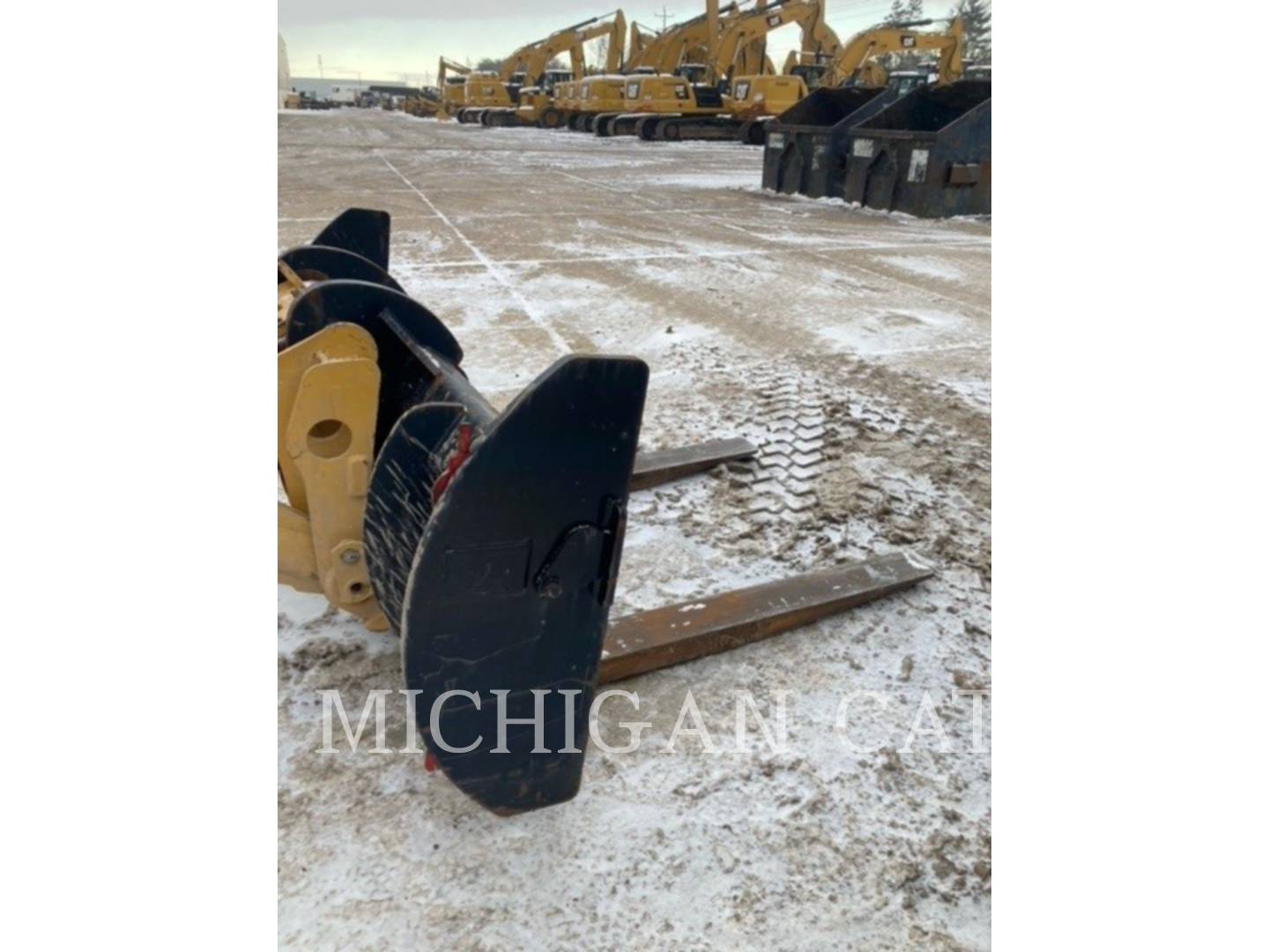 2014 Caterpillar MWLFQ 60" CONFRK Pallet Fork