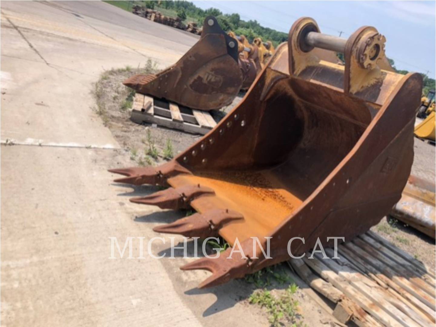 2016 Caterpillar TB 42" SDRBKT Bucket